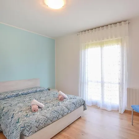 Beautiful In With House A Panoramic View *