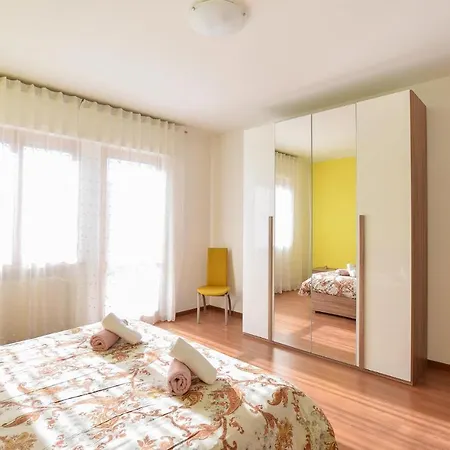 Beautiful In With House A Panoramic View Апартаменты
