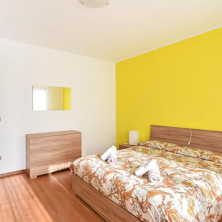 Beautiful In With House A Panoramic View Ламон